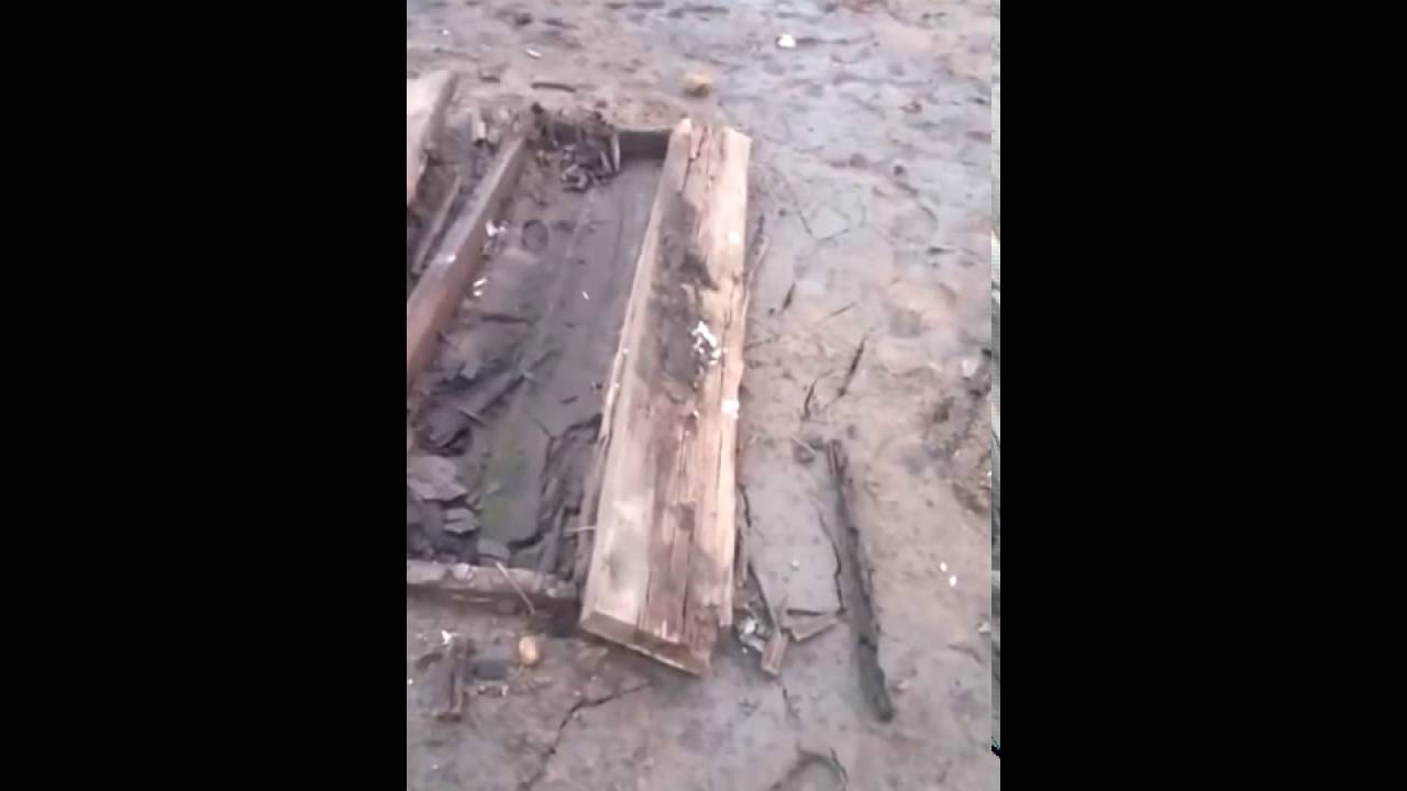 На Братском водохранилище всплыло старое кладбище