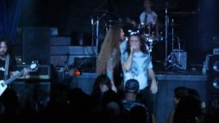 Mario Ian: &quot;En El Bajo Flores&quot; (Rata Blanca cover)