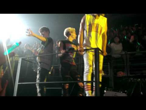 150927 SWCIVinBKK - Minho Jonghyun Onew