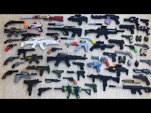 A lot of toy weapons Types - Noisy Pistols