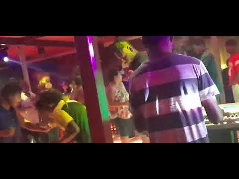 red rose ncr live @ swing bar (Leonard Kania)