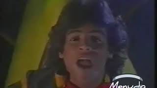 A Volar Menudo  AUDIO MEJORADO VIDEO ORIGINAL