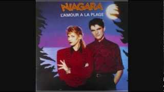 L'amour à la plage Music Video