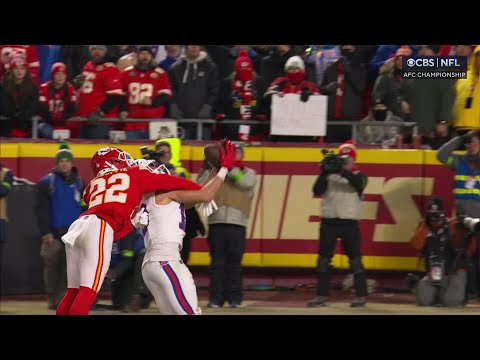 Allen's 34-yard TD heave connects with Mack Hollins just before halftime