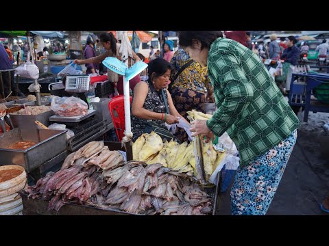 Early Morning Vegetable Market Scene – The Big Place Selling Fish, Dry Fish, Seafood & More