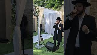 בצל המלחמה - חופה מרגשת בחצר ביתה של הכלה שם גדלה כל השנים עם דודי פלדמן וסנדי דינקל. הירשמו לערוץ