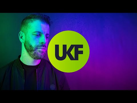 A.M.C - Operator (Junk Mail Remix)