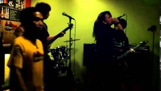 Ikuzoiwa - ローラの傷だらけ (Laura no Kizudarake) - Golden Bomber [cover]