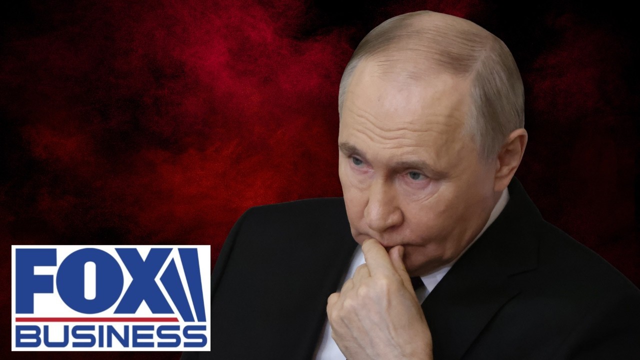 Expert WARNS Putin’s inner circle is rallying against him…