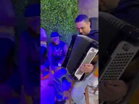 Dupla sertaneja Edy & Luann somos de Turmalina Minas Gerais, contratados pela HG produtora.