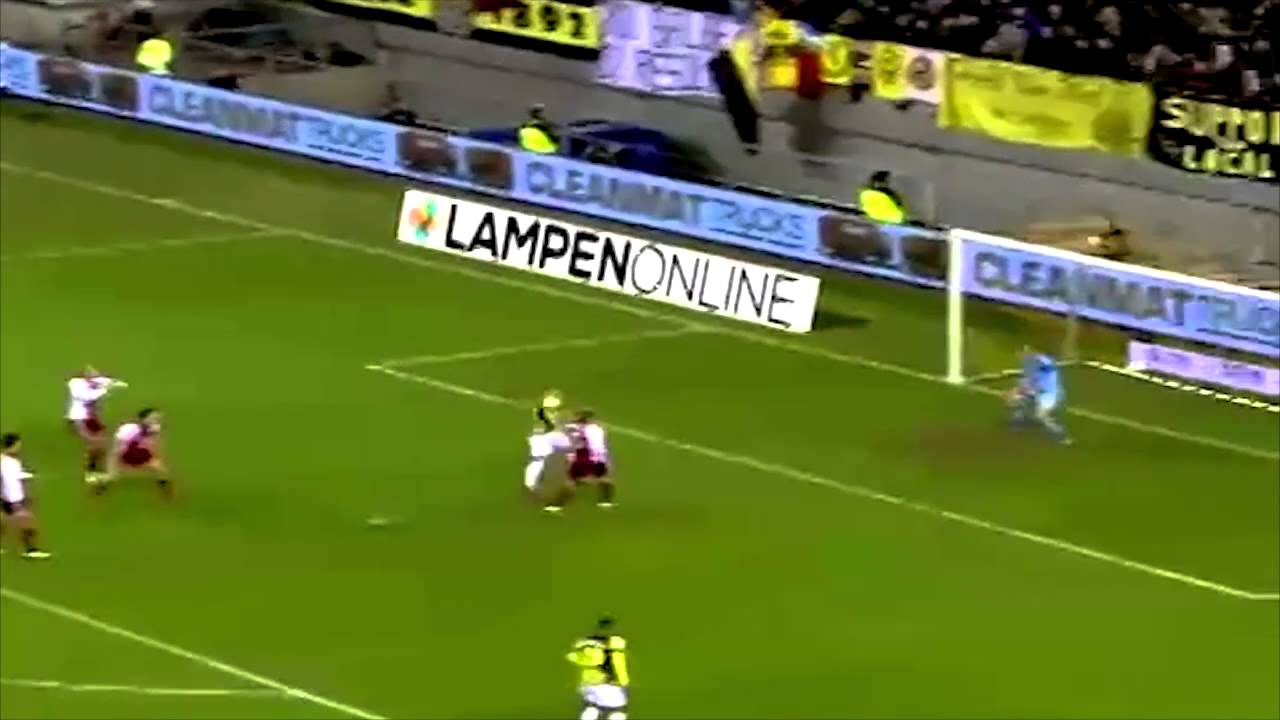 Uros Djurdjevic AMAZING  Bergkamp-esque GOAL Vitesse vs Ajax 1-0 HD