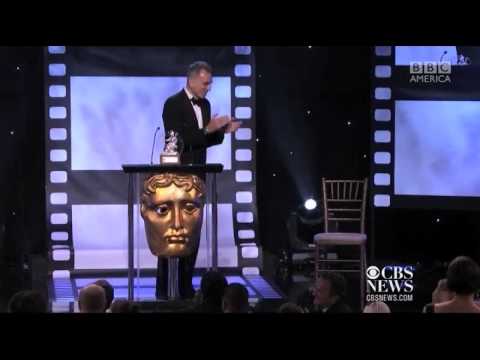 Daniel Day Lewis congratulates "Obama chair"