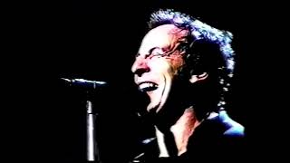 Bruce Springsteen - Further On (Up the Road) (17/6/2000) VIDEO