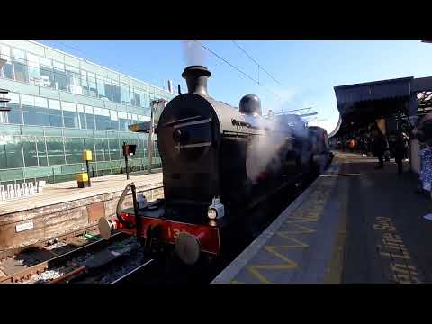 Steam loco 131 at platform 5 heading to wexford
