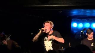 Neck Deep - Can&#39;t Kick Up The Roots (Live, Kingston 2015)