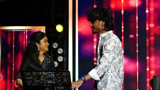 Download lagu சந்தனக் காற்றே  Santhana kaatre Song Live mp3