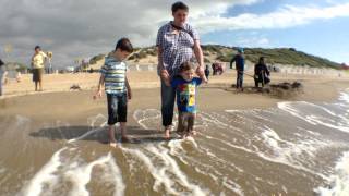 preview picture of video 'Pootje Baden in Bredene Duinen'