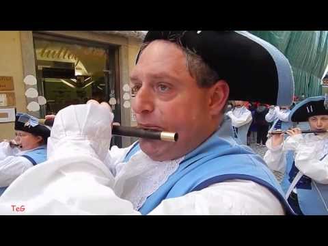 Towpath Volunteers in via Palestro - Carnevale Ivrea 2014