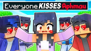 Everyone WANTS TO KISS APHMAU In Minecraft!
