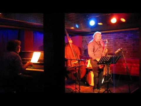 Martin Sasse Trio feat. Tony Lakatos - Black Nile