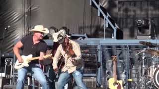 Tate Stevens sings Holler If You&#39;re With Me live at Boots and Hearts 2013