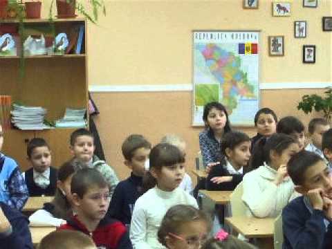 Maria OSOIANU-NICONOV în vizită la elevi