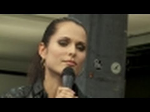 Vanessa Iraci - Heartbreak Hotel - Live at joiz (6/10)