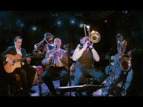 Moscow Ragtime Band – Bourbon Street Parade
