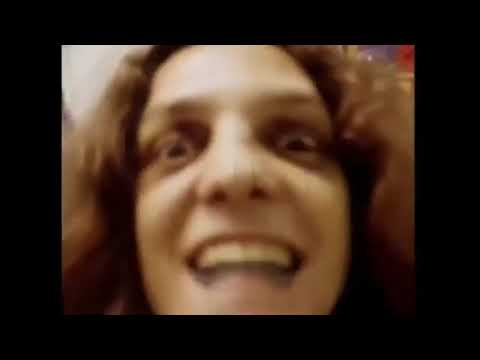 Videoclip de Free Bird (1975/Live At Capitol Theatre, Wales) — Lynyrd Skynyrd
