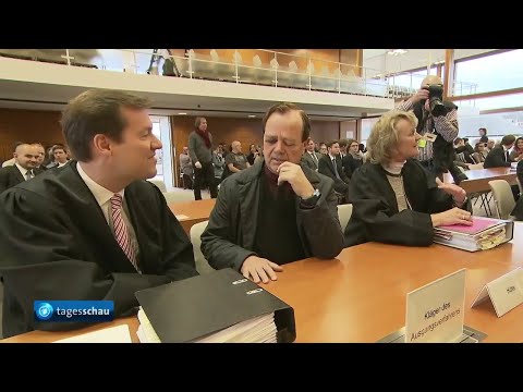 Ralf Hütter In Court Federal Constitutional Court Karlsruhe SWR Tagesschau 11/25/2015