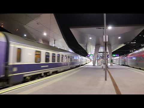 D 347 "Dacia" (Wien - Bucuresti with direct cars to Cluj-Napoca) leaving Wien Hbf