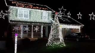 preview picture of video 'Christmas light display in Ellicott City, Maryland (3 of 4)'
