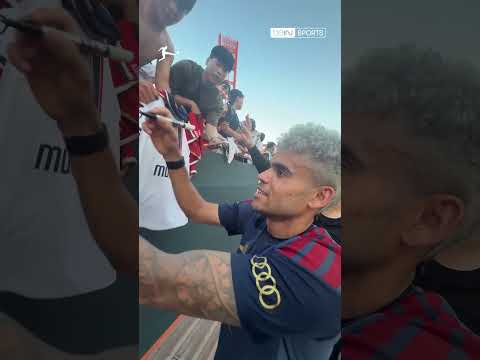🥵✍️ Luis Díaz impressionné par la ferveur des fans du Bayern en Corée du Sud !