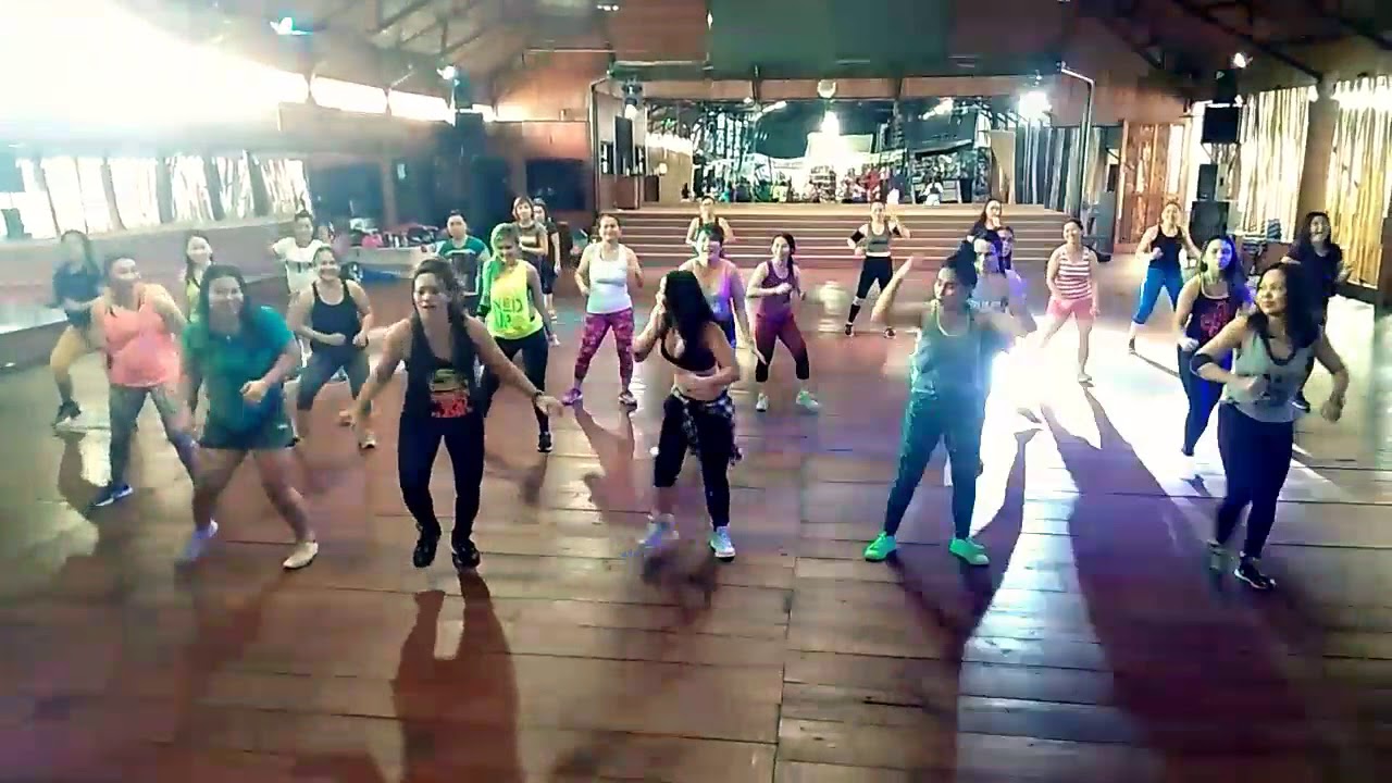 Zumba Anjing Kacili with Zin Dewi @Jles's Sport Center Manado #Thasia PatrisiaðŸ•ðŸ©