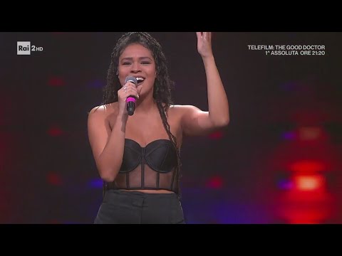 Frances Alina Ascione canta "Get Lucky" - Radio2 Social Club 25/09/2024