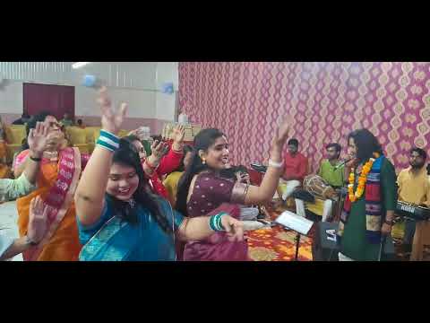 Krishna Hare Rama Bhajan by Kunjbihari Sankirtan Mandal