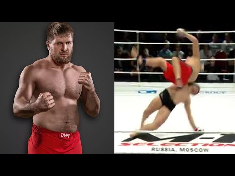 INCREDIBLE! Minakov threw the Kazakh giant with one hand! Forgotten fight of the Russian champion!