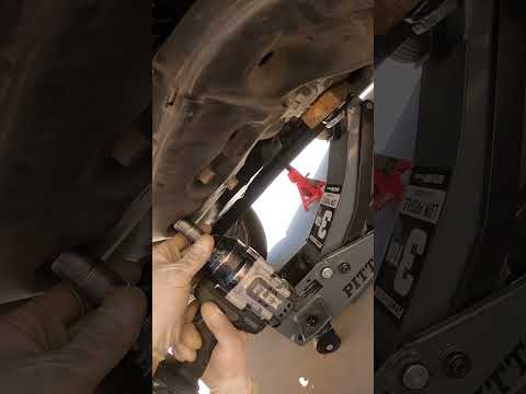Kia engine mounts in 2 minutes 🤯