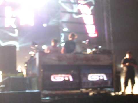 Groove Armada Thriller LA EDC 09
