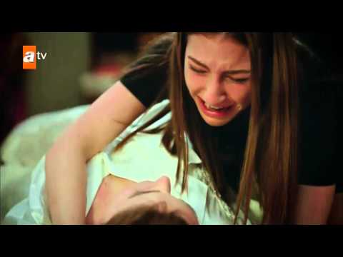 Cemre annesi ve babasını kaybediyor!: Kırgın Çiçekler 1. Bölüm - atv