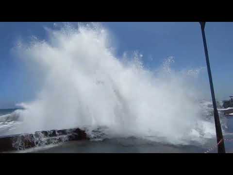 Extreme Wellen in Gran Tarajal Fuerteventura