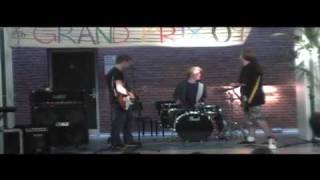 De Små Skriger - Oles Nye Autobil (grand prix)