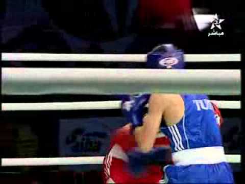 فوز الملاكم الجزائري سمير براهيمي على التونسي 15/10