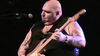 POPA CHUBBY - LIVE à PARIS - "Grown man crying blues" - Le Cabaret sauvage Novembre 2010
