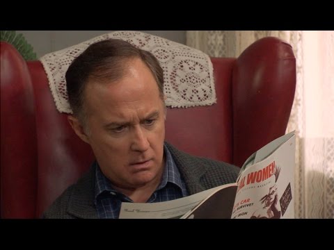 Amar C641 - Paco descubre unas fotos eróticas de Lucía