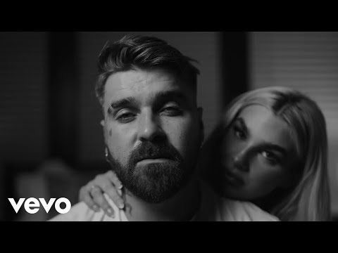 Hueston - Bottle In My Hand (Official Music Video)