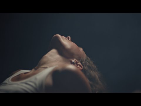 Nicotine Dolls - Anna (Official Music Video)