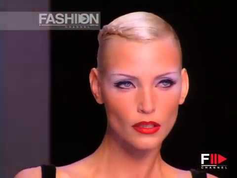 "Valentino" Autumn Winter 2004 2005 Paris 4 of 4 Pret a Porter by FashionChannel