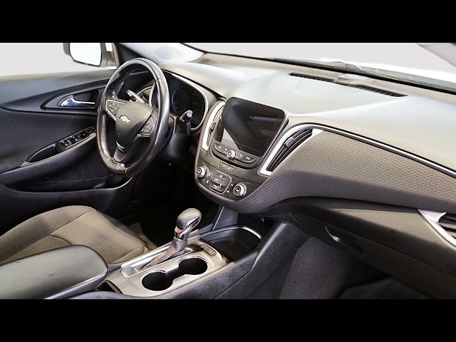 2021 Chevrolet Malibu RS 18″ aluminum wheels, a standard black g in Cars & Trucks in Edmonton