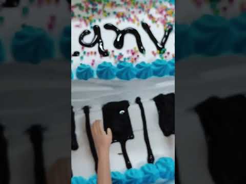 PIANO BARBIE CAKE
